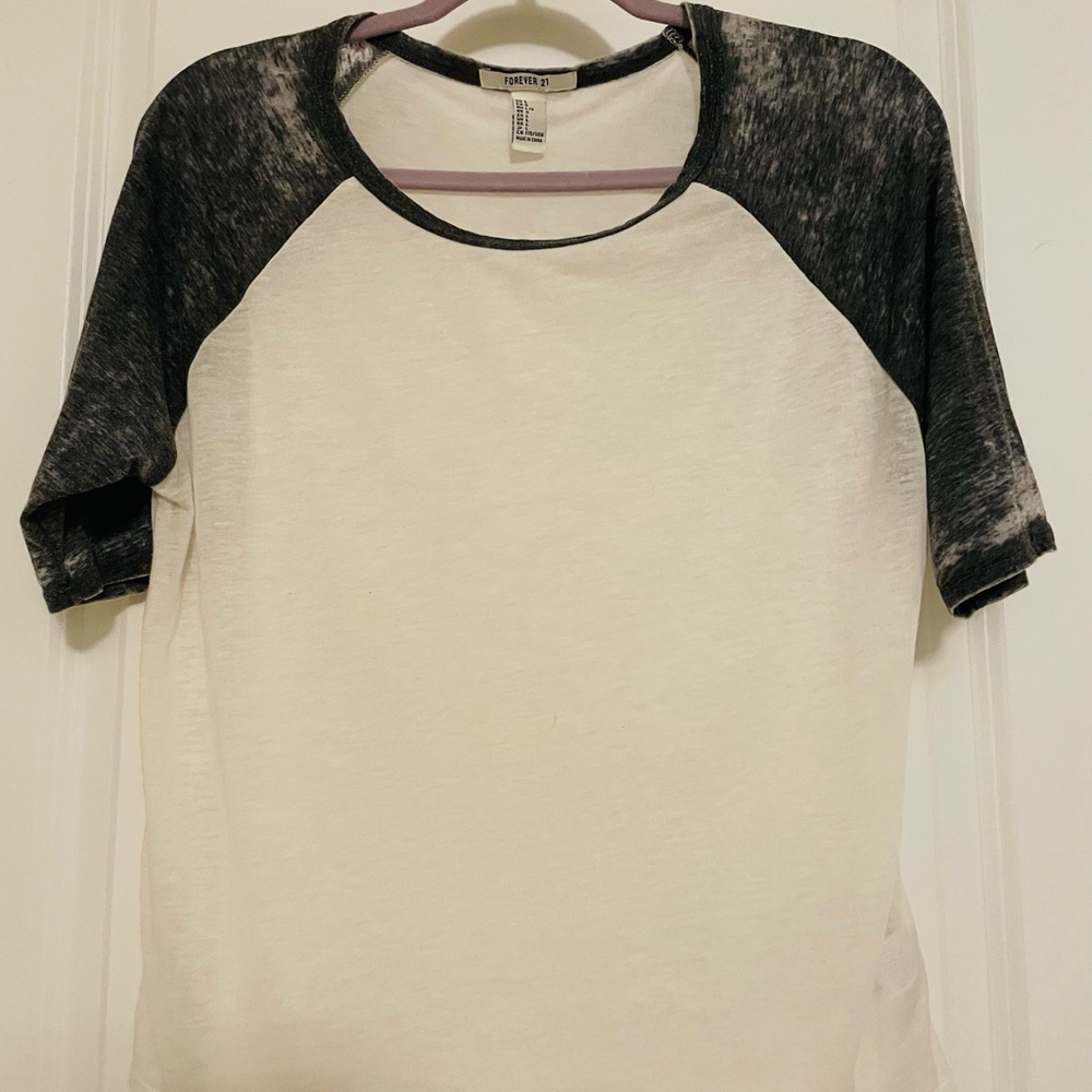 3/4 Sheer Gray Sleeved Baseball Top